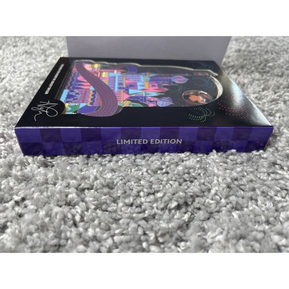 Disney Castle Jumbo Spinner Ashley Taylor Design LE 3000 Pin Small World Grail - Picture 8 of 8